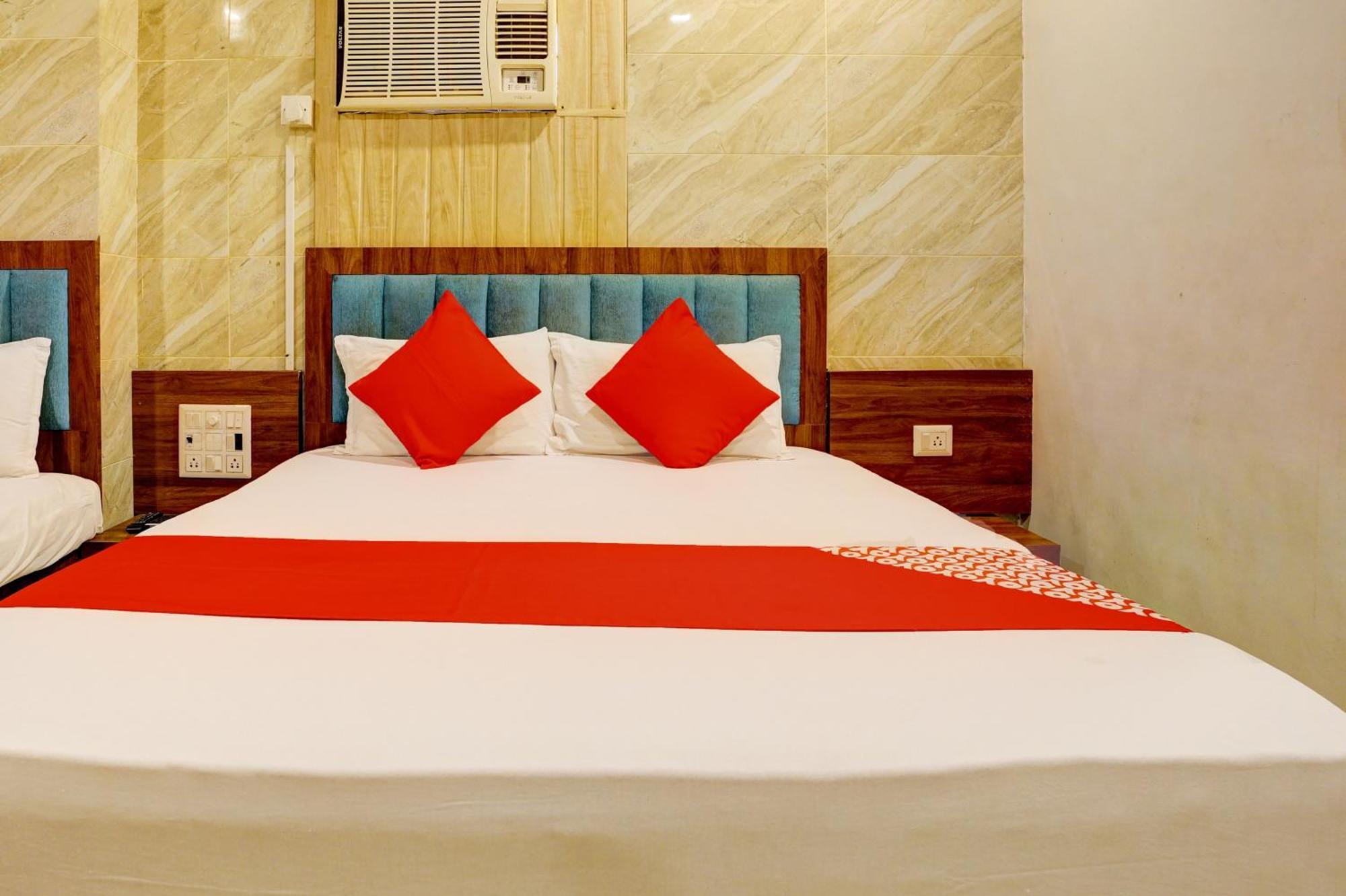 Hotel Aga Beg's Mumbai Bagian luar foto